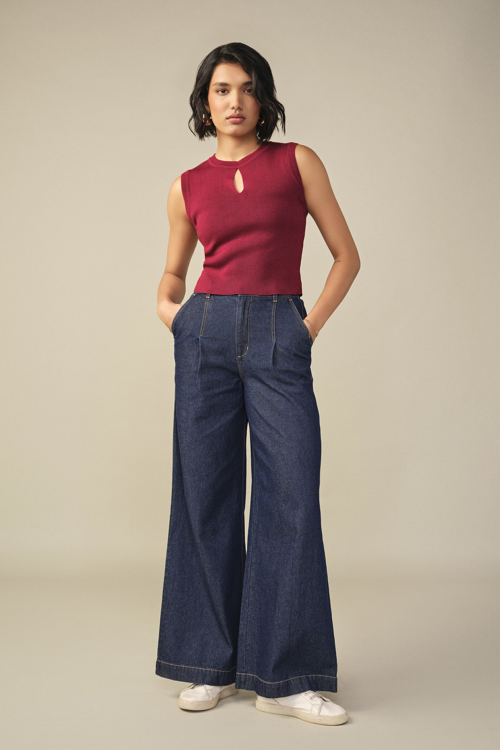 Bodycon Cotton Crop Top in Red, Red, image 3